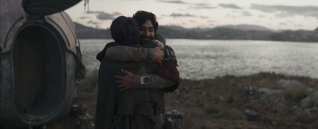 Liveaction Sabine and Ezra from Ahsoka, episode 6, embracing tenderly after being reunited again on Peridia.